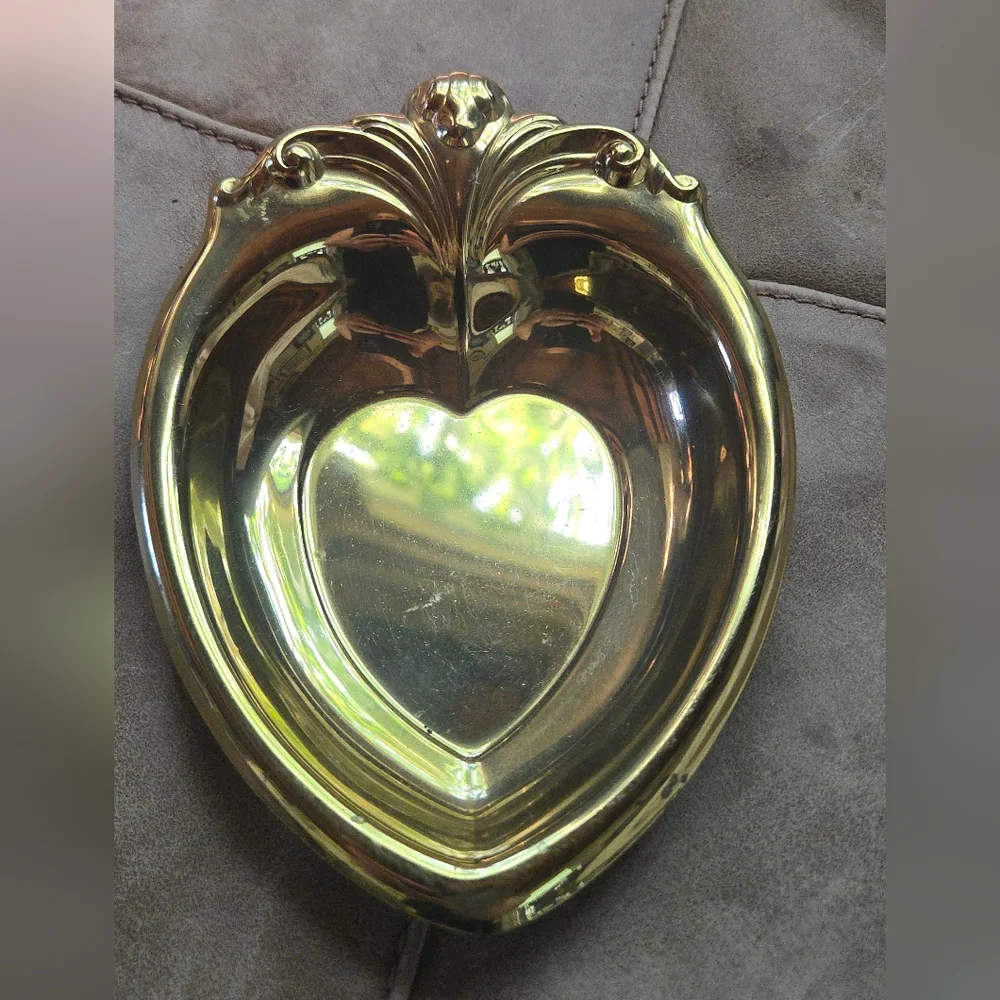 Elegant Gold Colored Heart-Shaped Catch All